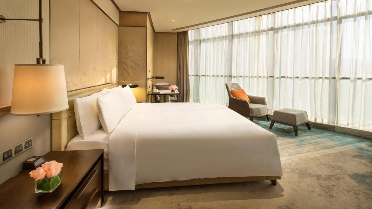 Crowne Plaza Xiangxi Hotel Fenghuang Exterior photo